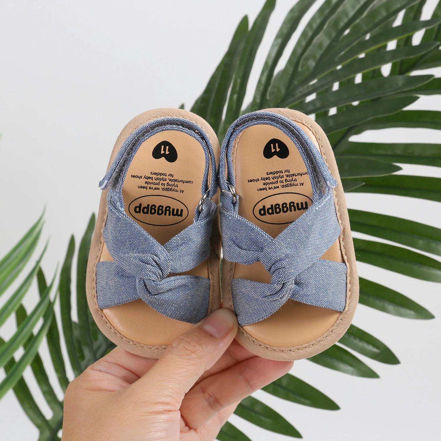 Sandalias con moño: Primeros Pasos y Estilo Veraniego (0-18M)
