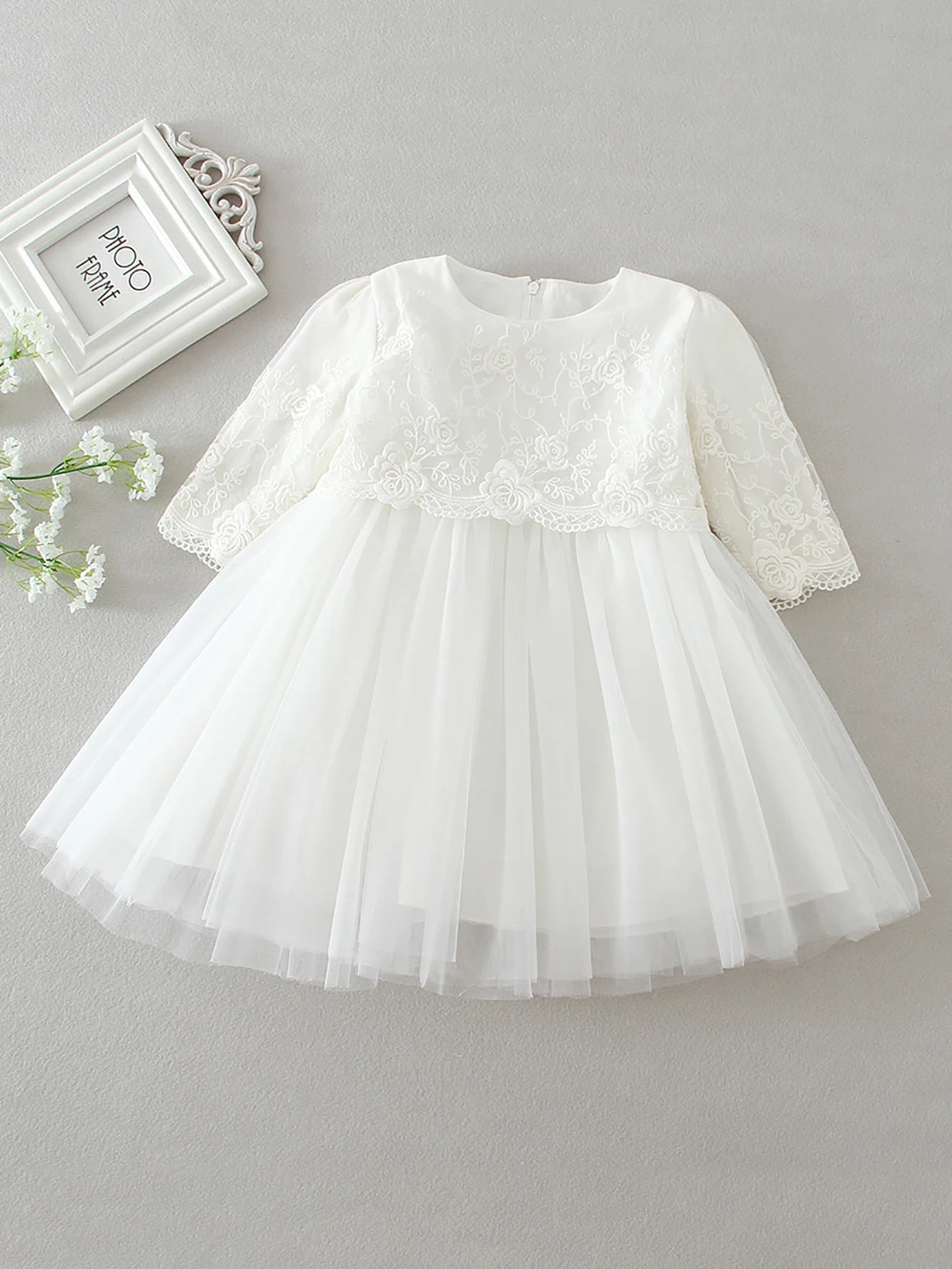 Vestido Blanco de Bautizo para Bebé: Encaje, Manga Larga y Gorro (3-24M)