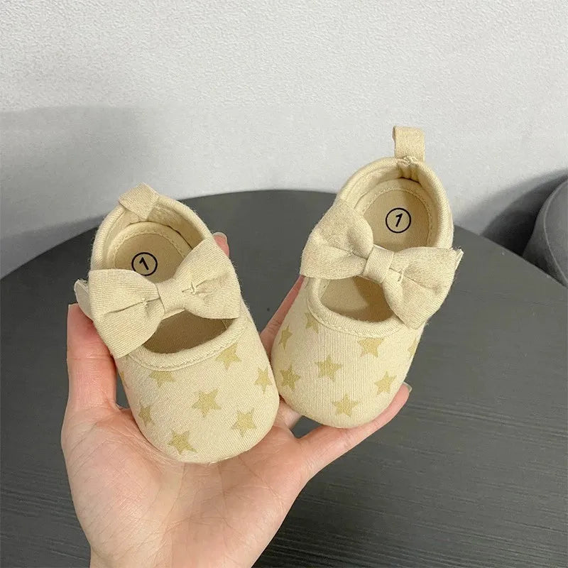 Sandalias para Bebé: Comodidad y Protección (0-18M)