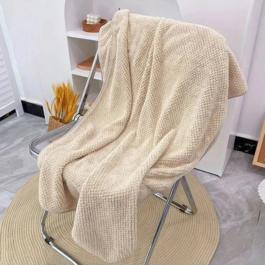 Toalla de Baño "Abrazo de Terciopelo" – Suavidad y Absorción Superior