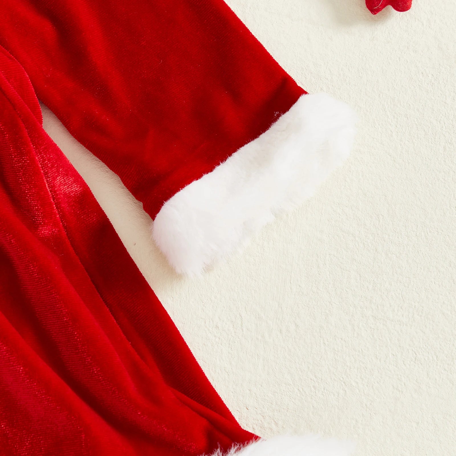 Conjunto Navideño de Terciopelo para Bebé Niña (Vestido-Mameluco + Gorro)