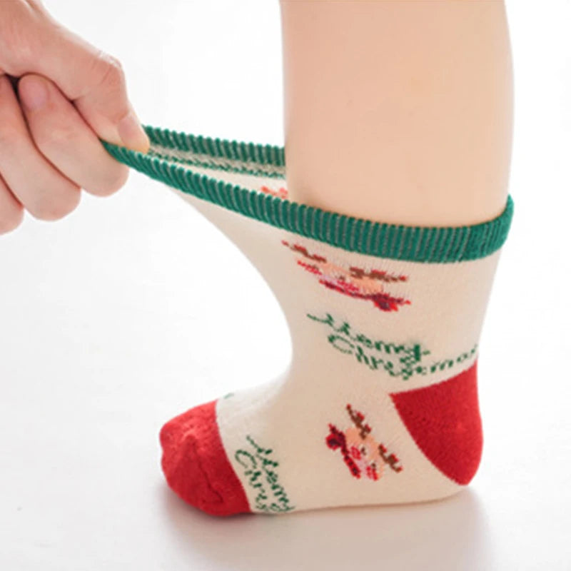 Set de 5 Pares de Calcetines Navideños para Bebés y Niños | Algodón Grueso, Tubo Medio (0-3 Años)
