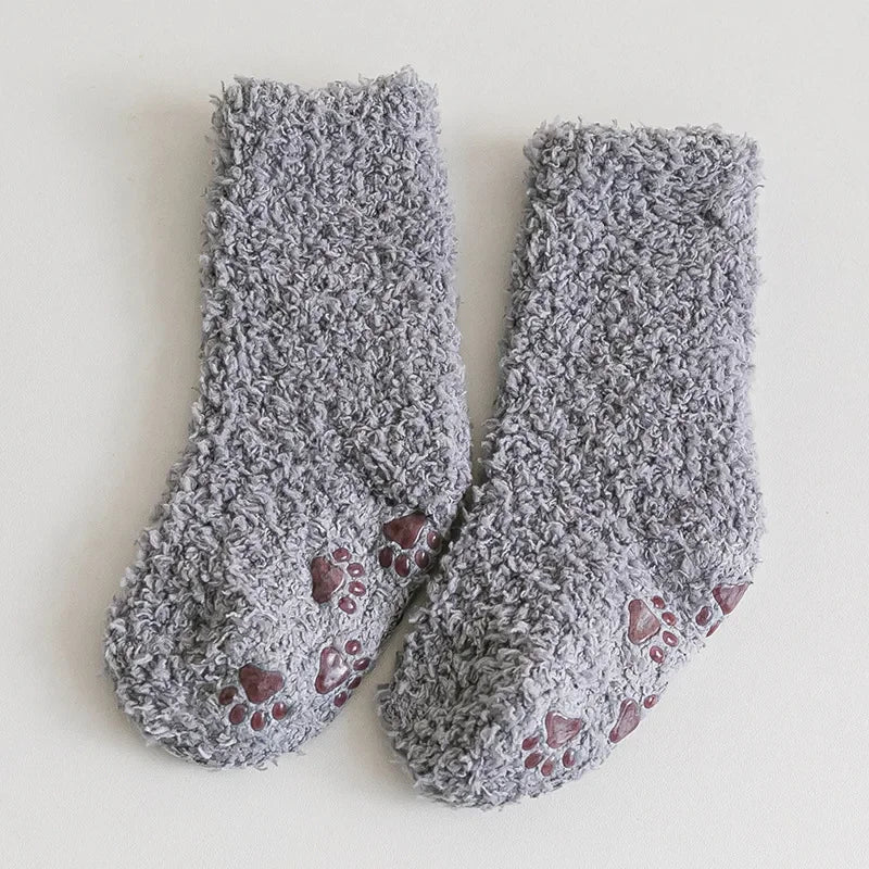 Calcetines Antideslizantes de Lana Coral - Calidez Premium para Bebés y Niños (0-5 Años)