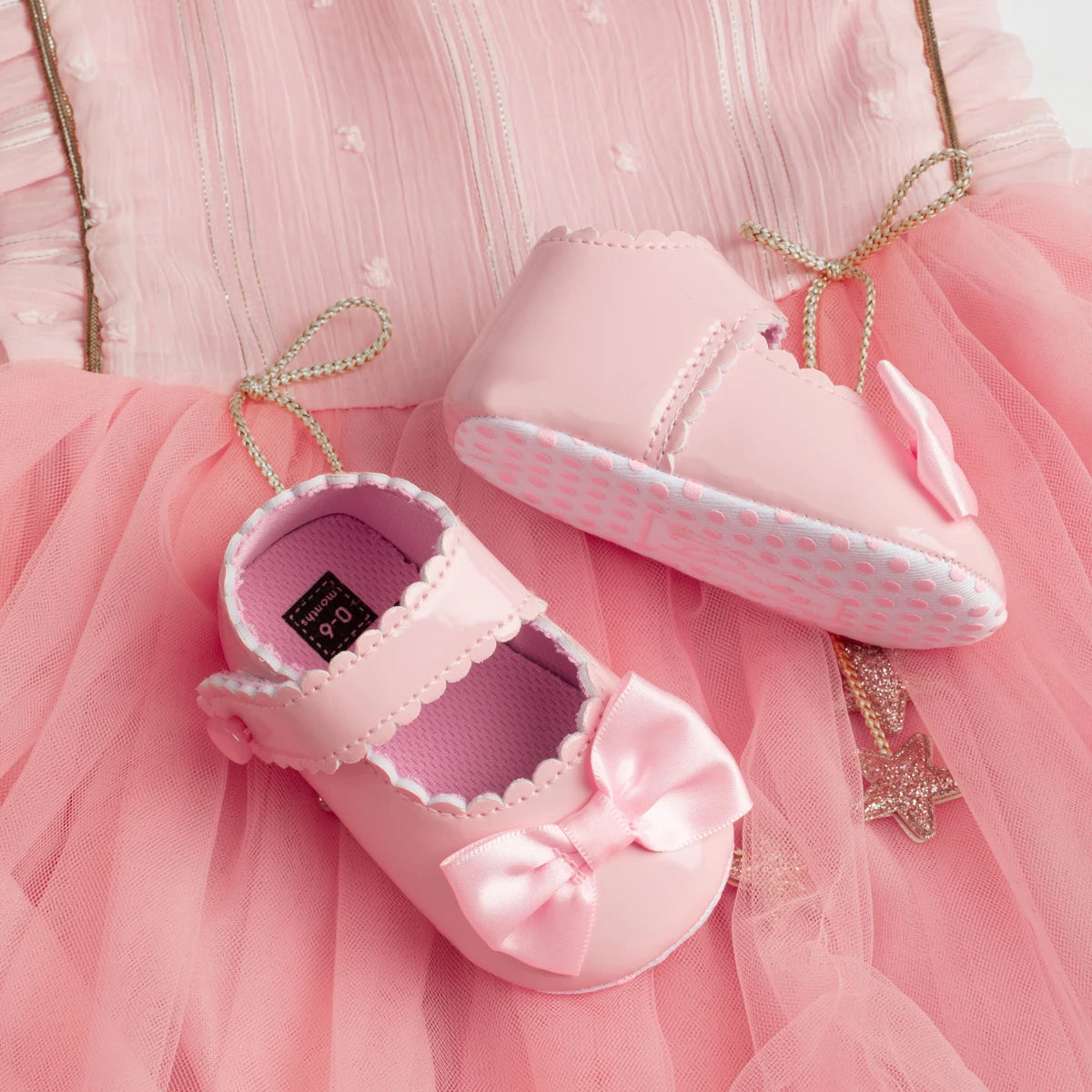 Zapatos Pre andantes con Moño: Clásico y Confort para Cuna (0-18M)