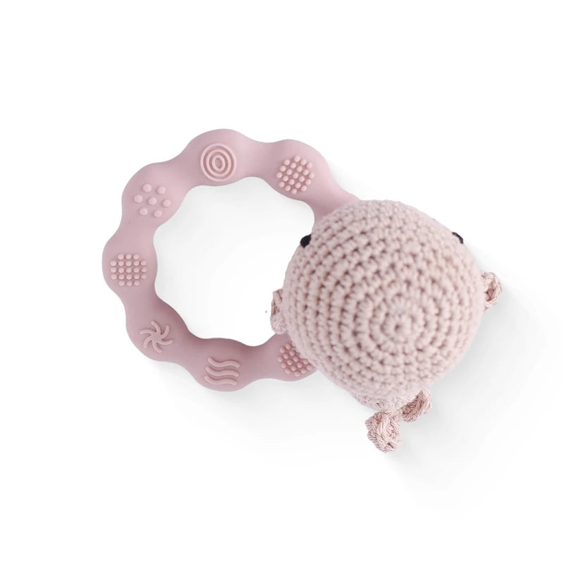 Sonaja/Mordedora de animalitos y frutas tejidos a Crochet | Anillo de Madera Natural o Silicona
