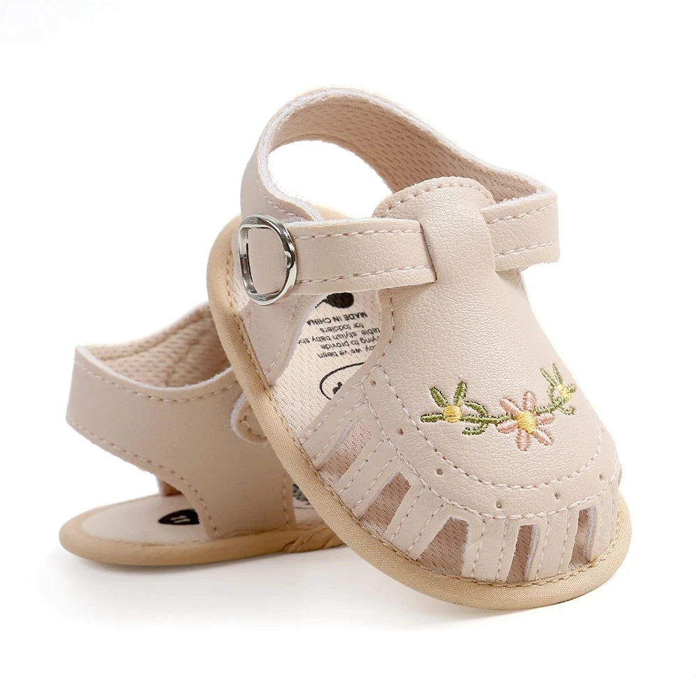 Sandalias Bordadas Florales: Elegancia de Verano (0-18M)