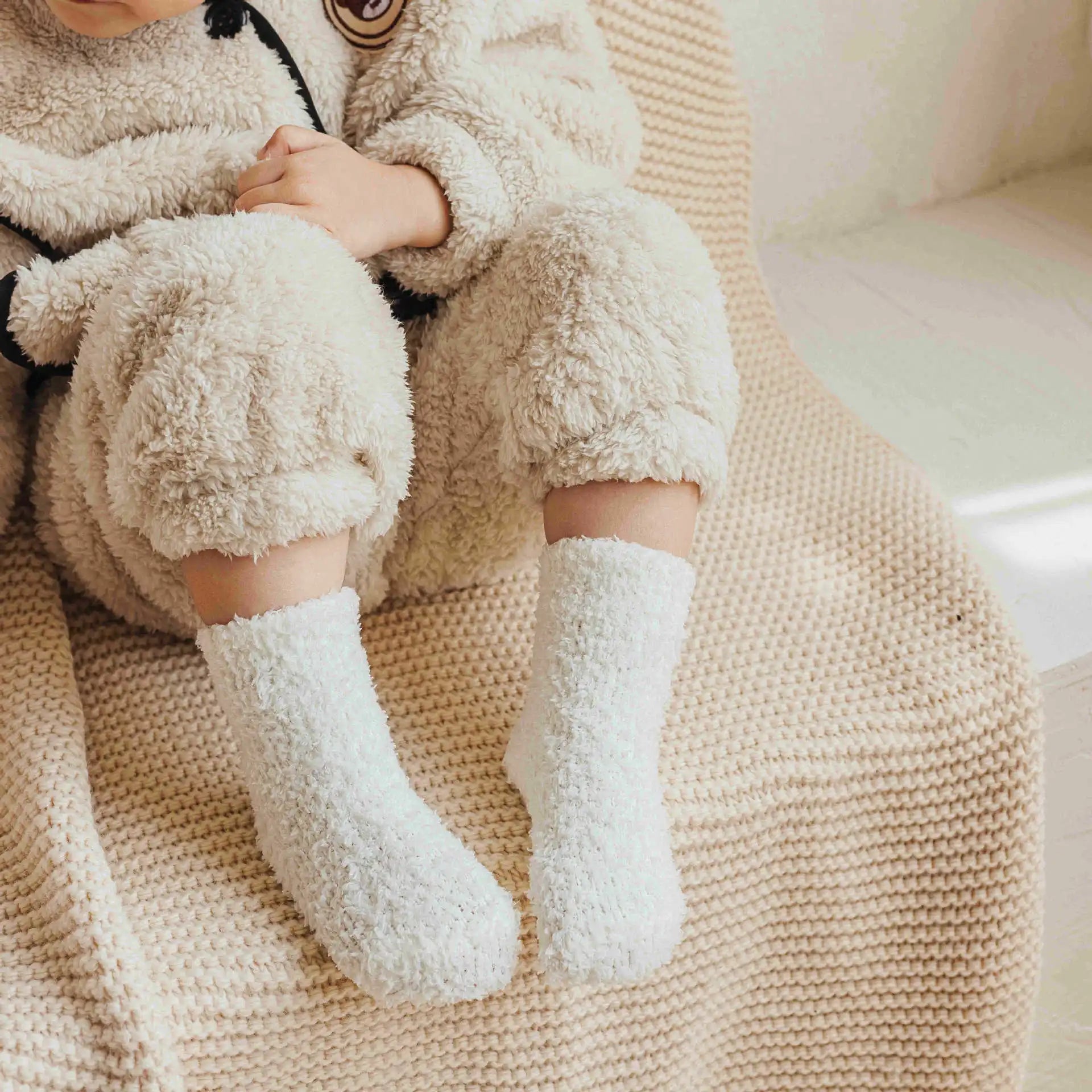Calcetines Antideslizantes de Lana Coral - Calidez Premium para Bebés y Niños (0-5 Años)