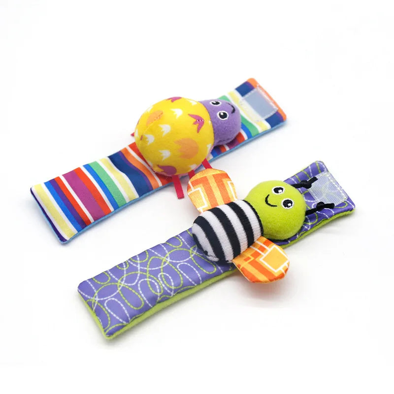 Kit de 4 Juguetes Sonajeros de Muñeca y Calcetín - Estimulación y Diversión de 0 a 12 Meses