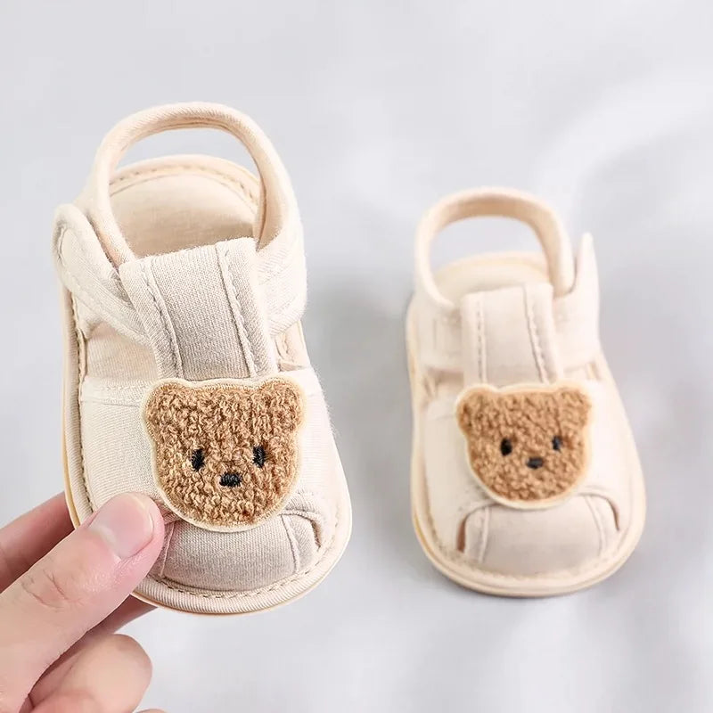 Sandalias para Bebé: Comodidad y Protección (0-18M)
