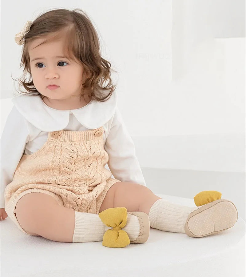 Calceta/Zapato Antideslizante con Moño (0-24M)