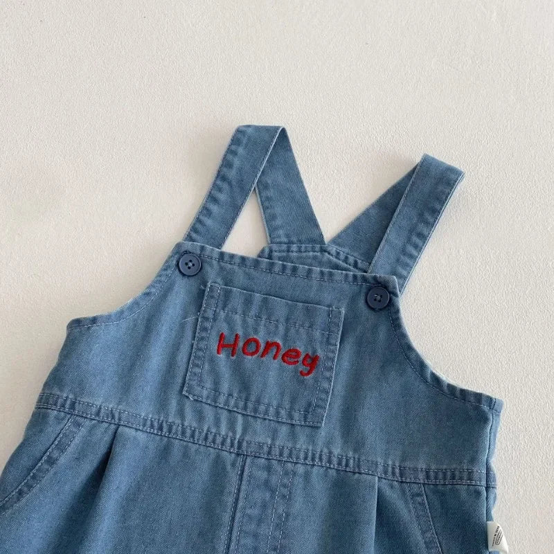 Camiseta y Short de Mezclilla con Tirantes de Winnie Pooh  (9M- 5T)
