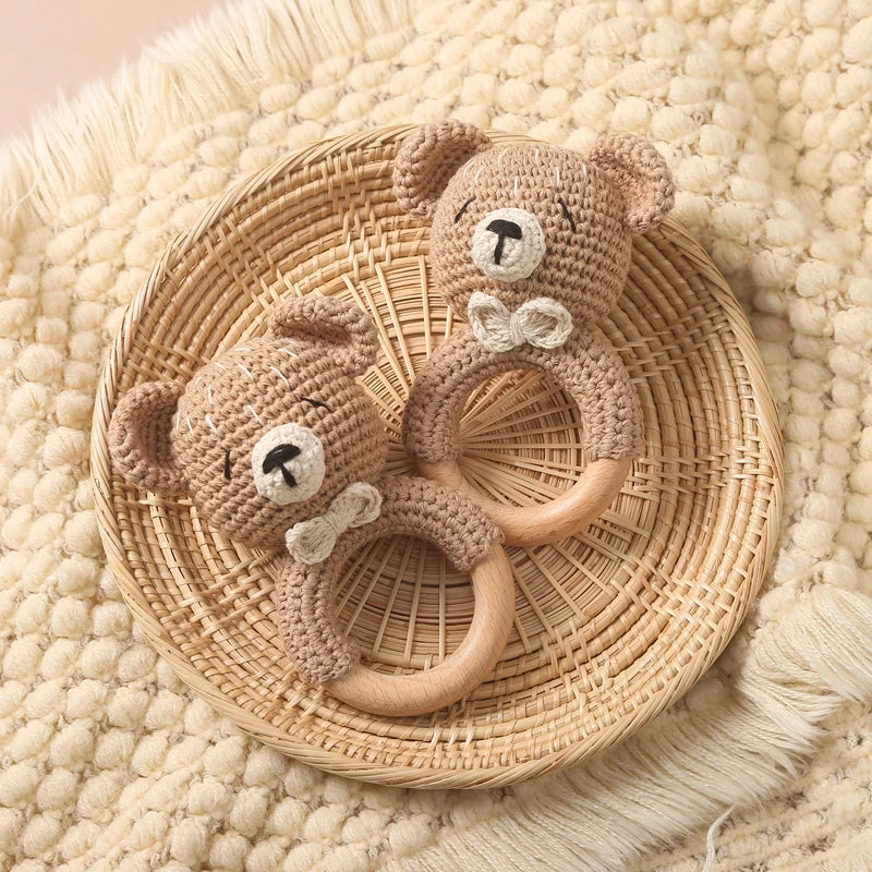 Sonaja/Mordedora de animalitos y frutas tejidos a Crochet | Anillo de Madera Natural o Silicona