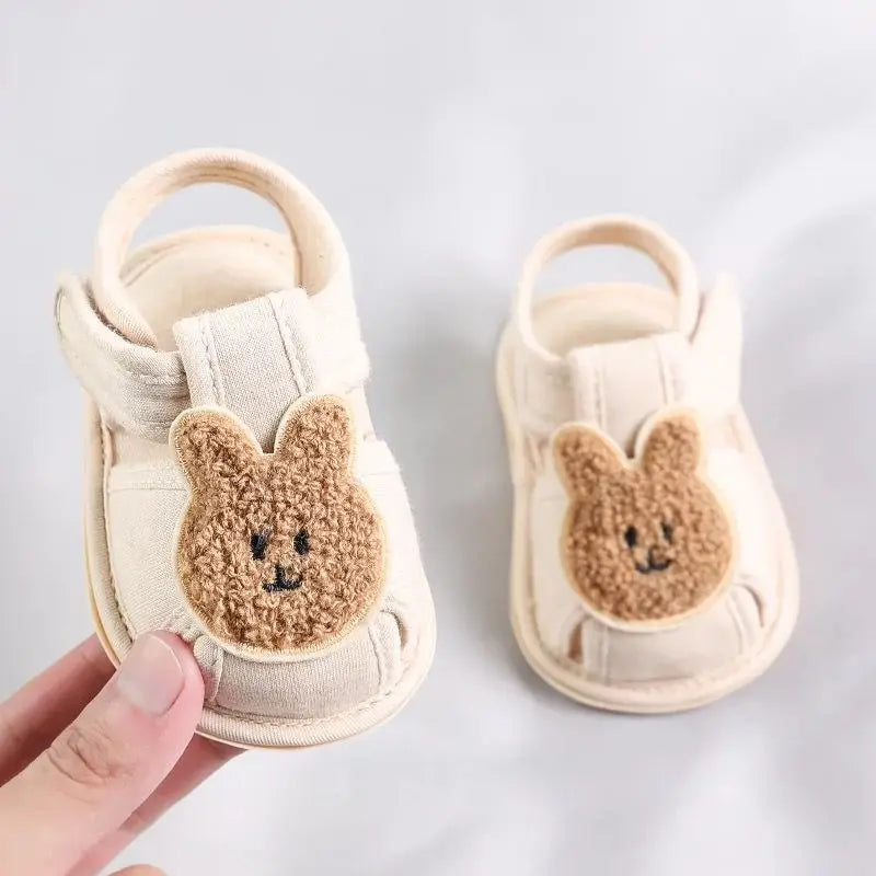 Sandalias para Bebé: Comodidad y Protección (0-18M)