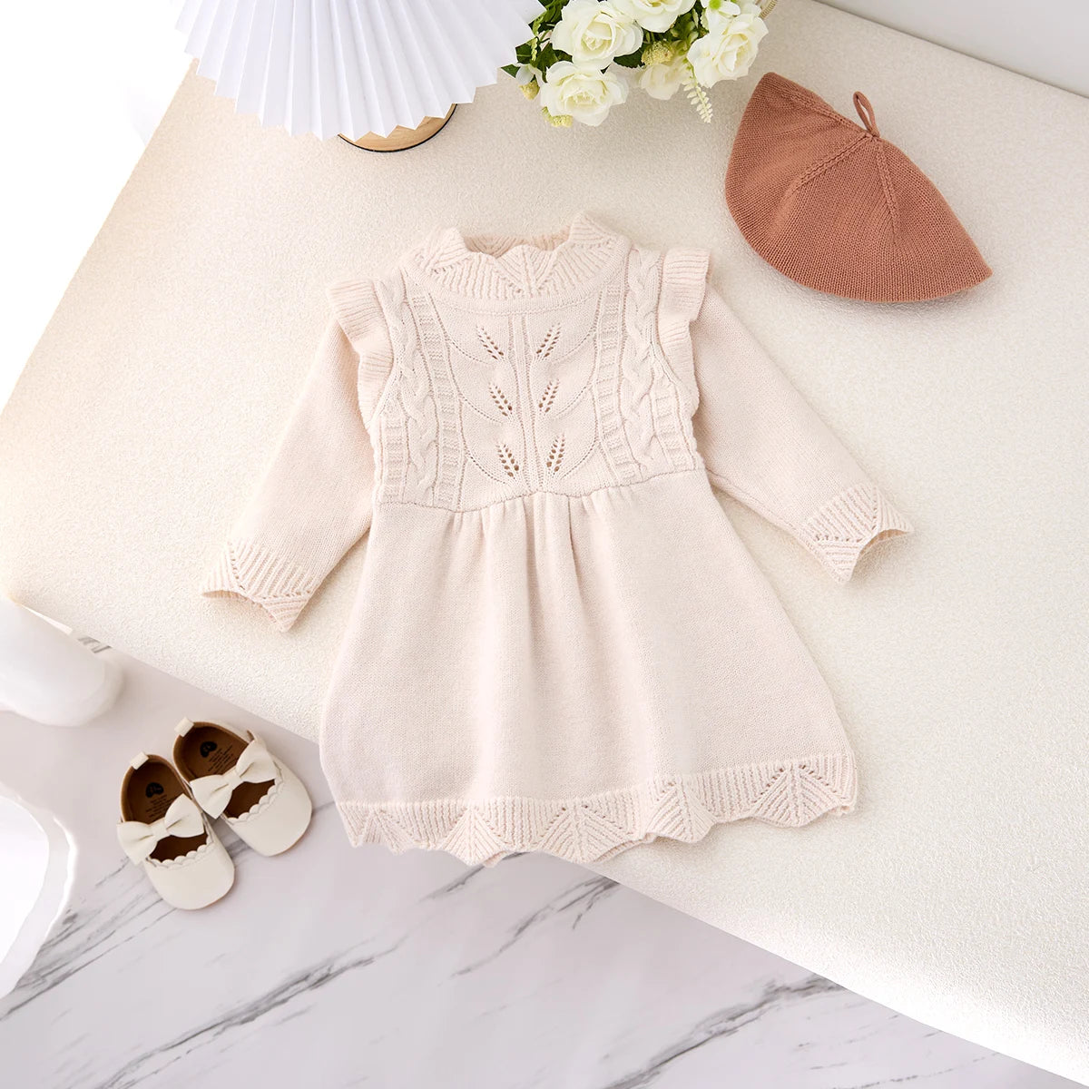 Vestido Tejido Calado para Bebé Niña| Dulzura y Estilo de Primavera  (0-18M)