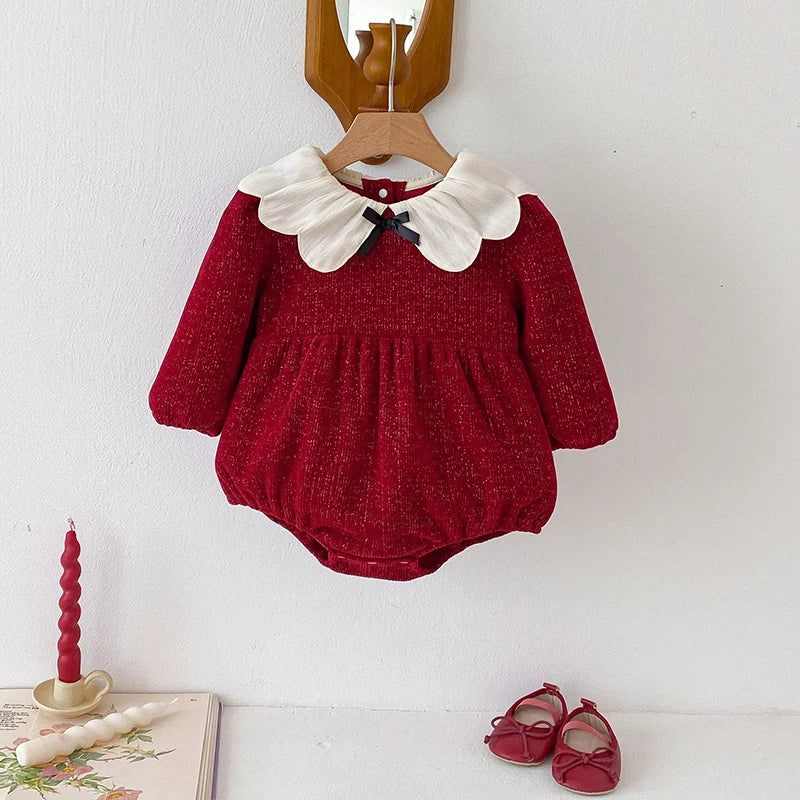 Pañalero Vestido con Cuello de Pétalo (3-24M)