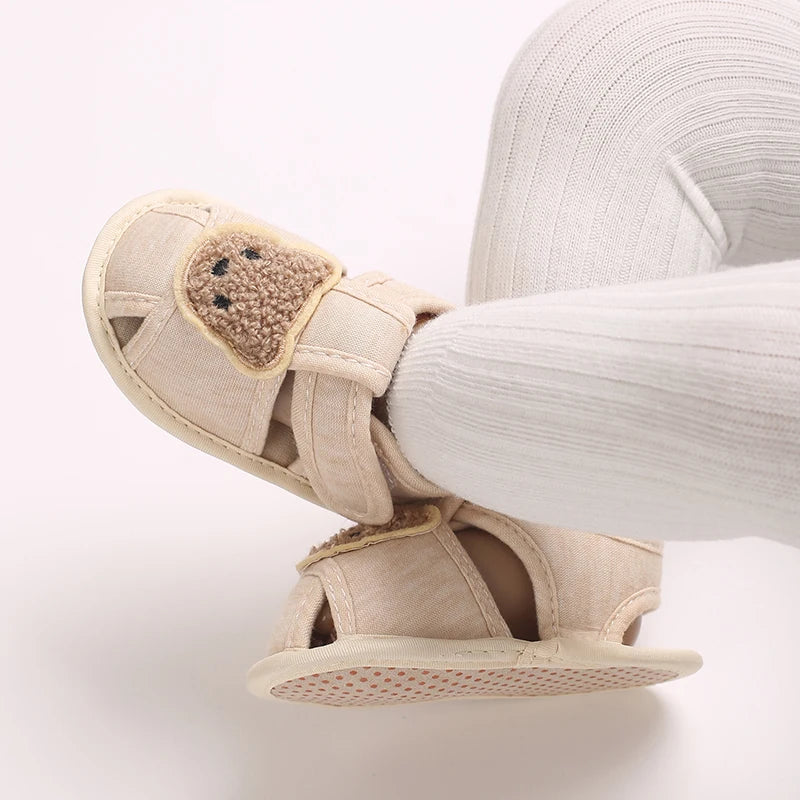 Sandalias para Bebé: Comodidad y Protección (0-18M)