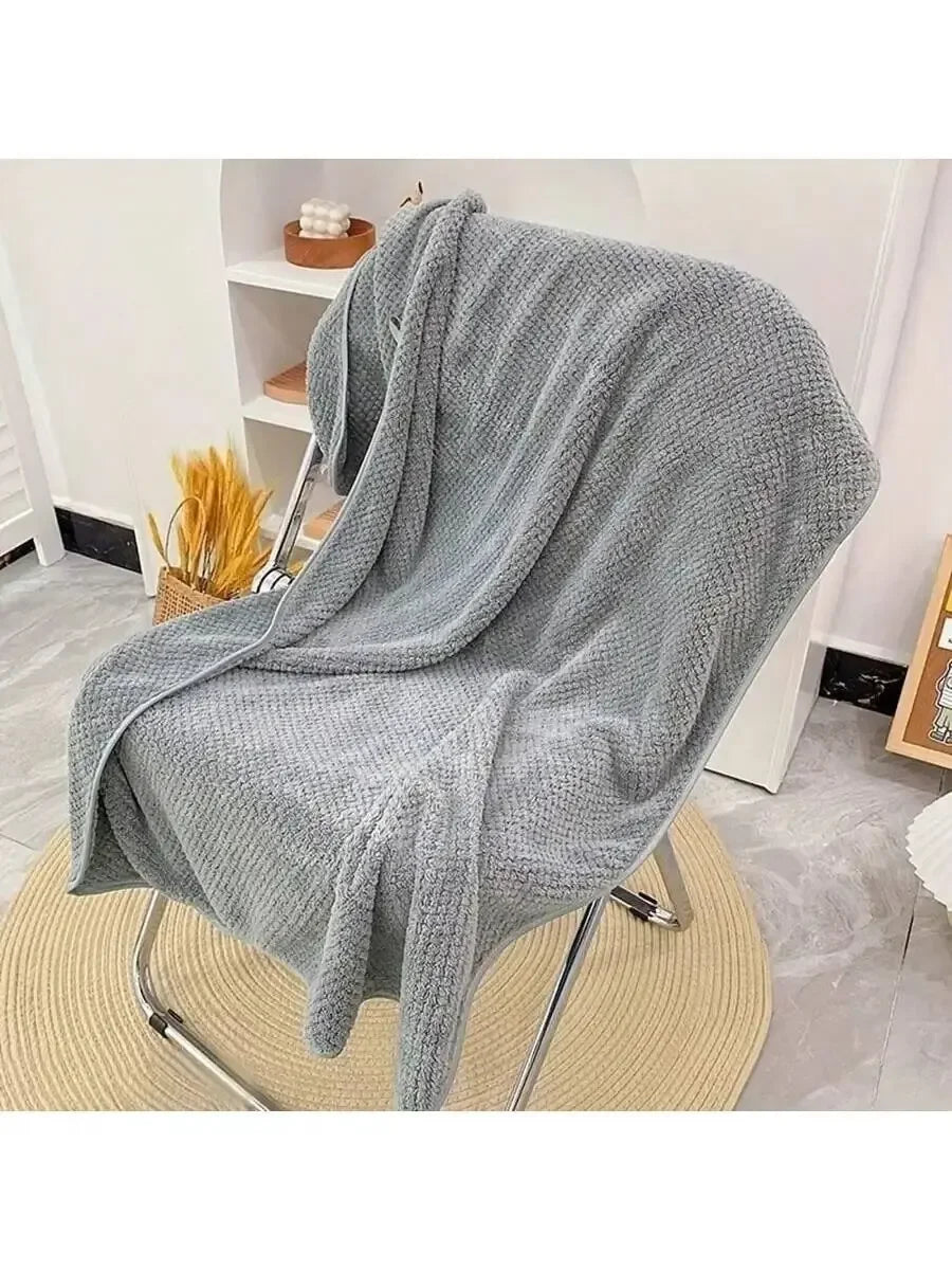 Toalla de Baño "Abrazo de Terciopelo" – Suavidad y Absorción Superior