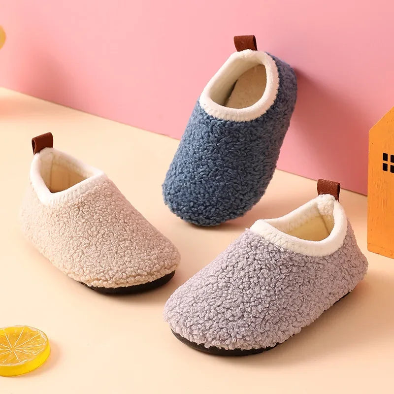 Pantuflas "Nube de Algodón" – Calidez y Seguridad para el Hogar (12M-10T)