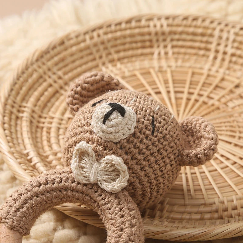 Sonaja/Mordedora de animalitos y frutas tejidos a Crochet | Anillo de Madera Natural o Silicona
