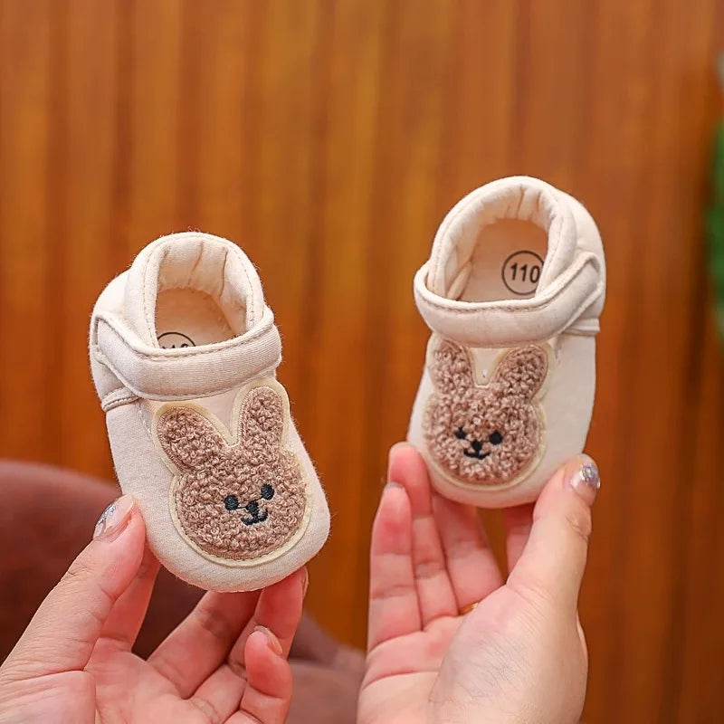 Sandalias para Bebé: Comodidad y Protección (0-18M)