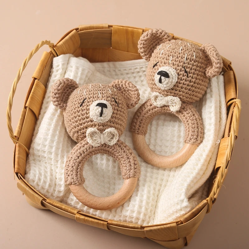 Sonaja/Mordedora de animalitos y frutas tejidos a Crochet | Anillo de Madera Natural o Silicona