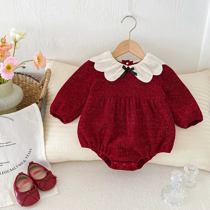 Pañalero Vestido con Cuello de Pétalo (3-24M)