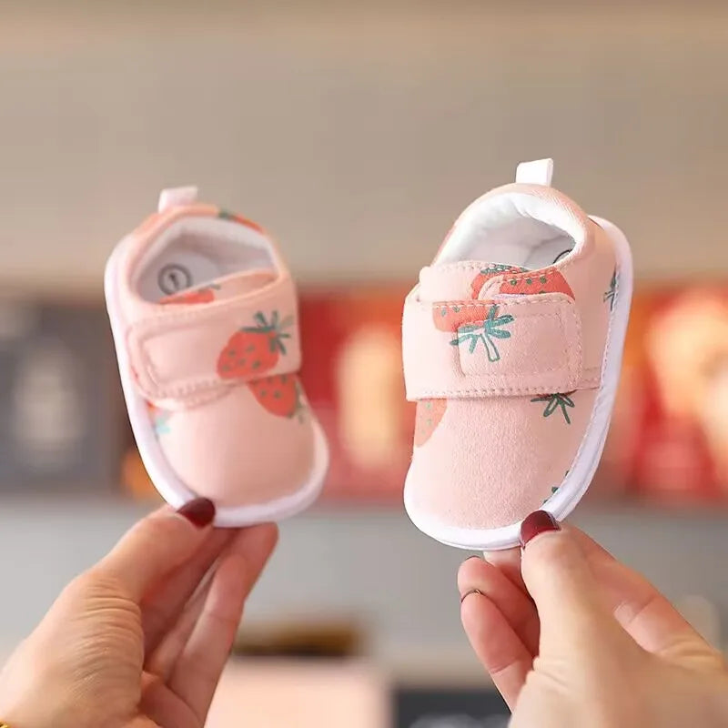 Sandalias para Bebé: Comodidad y Protección (0-18M)