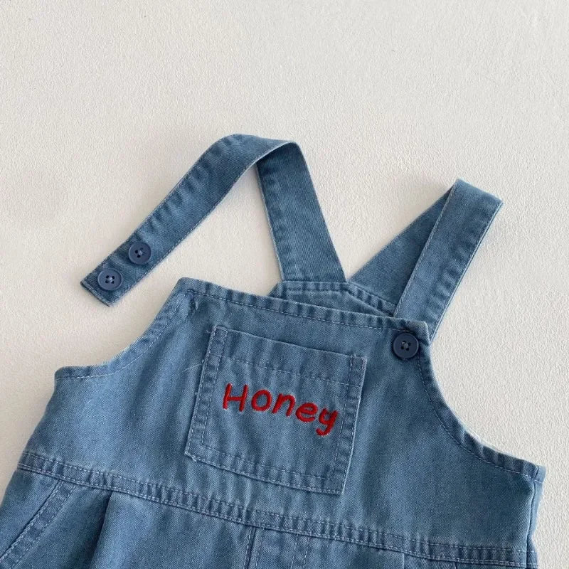 Camiseta y Short de Mezclilla con Tirantes de Winnie Pooh  (9M- 5T)