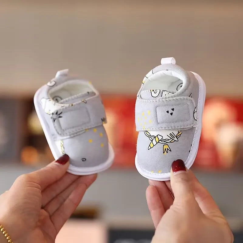 Sandalias para Bebé: Comodidad y Protección (0-18M)