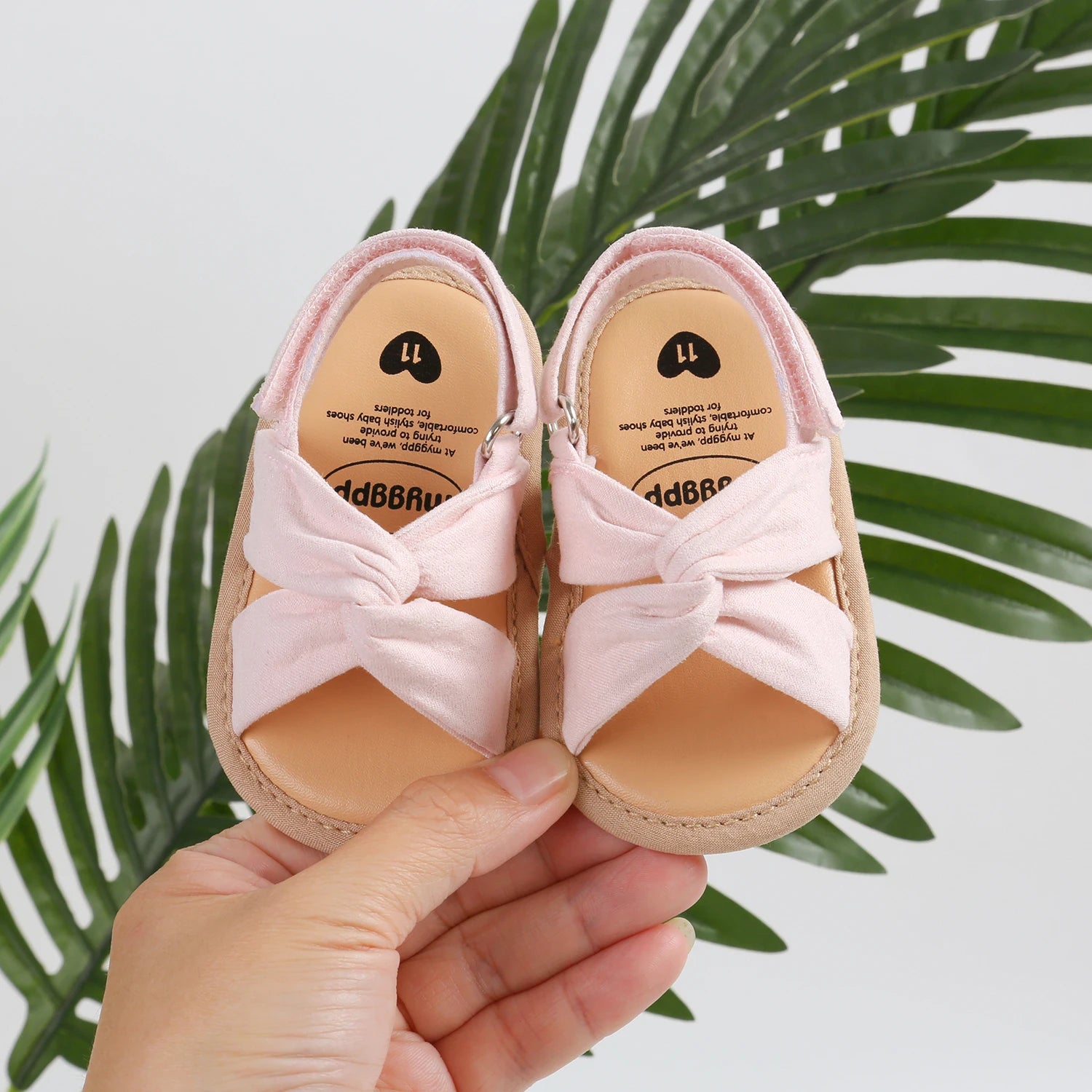Sandalias con moño: Primeros Pasos y Estilo Veraniego (0-18M)