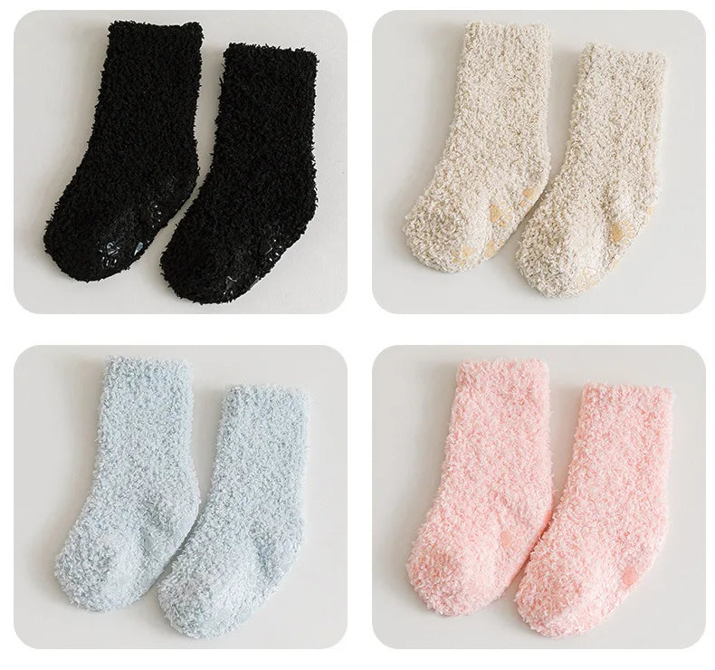 Calcetines Antideslizantes de Lana Coral - Calidez Premium para Bebés y Niños (0-5 Años)