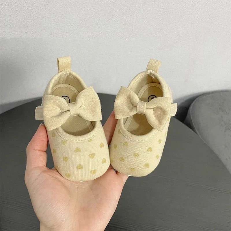 Sandalias para Bebé: Comodidad y Protección (0-18M)
