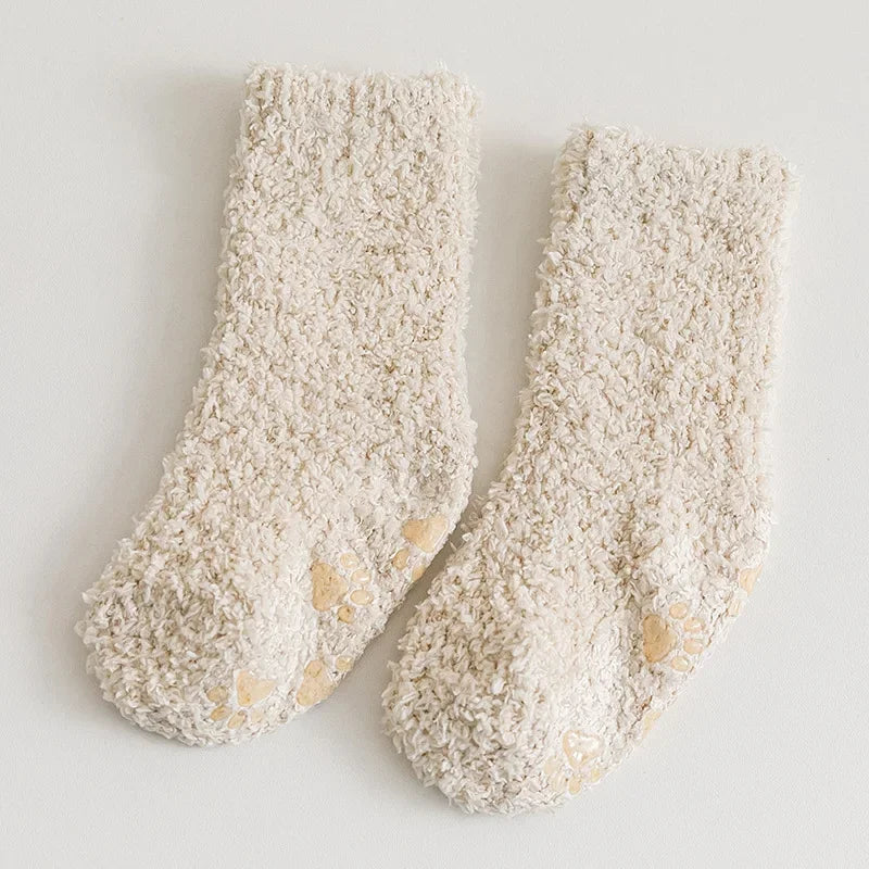 Calcetines Antideslizantes de Lana Coral - Calidez Premium para Bebés y Niños (0-5 Años)