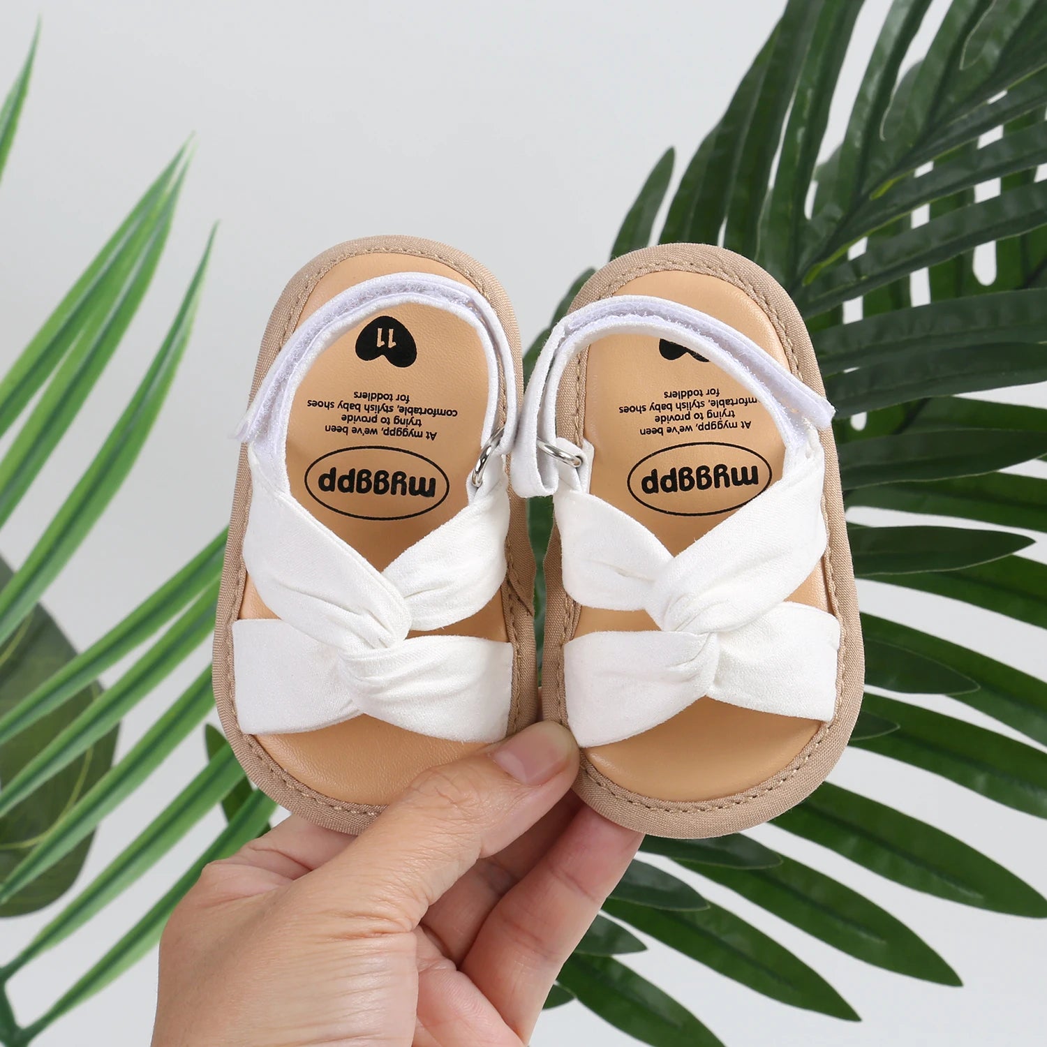 Sandalias con moño: Primeros Pasos y Estilo Veraniego (0-18M)